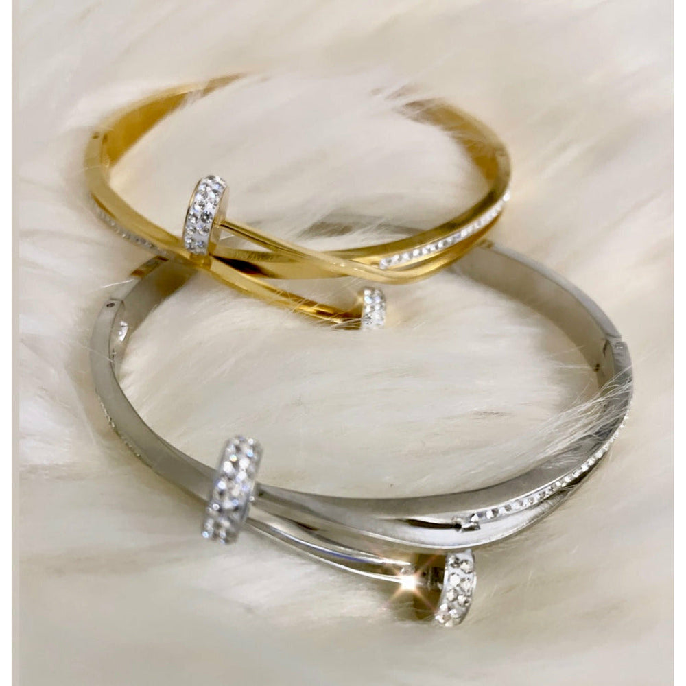 
            
                Load image into Gallery viewer, Jazzy Crystal Bracelets (Gold &amp;amp; Silver)
            
        